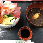 すしごはん 馬ん場 - お箸との比較で、大きさがわかります？！