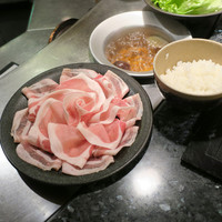 しゃぶ玄 - 豚ロース美しいプレゼン！！