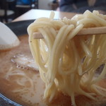 Mutsugorou Ramen - 麺はこんな感じ