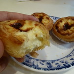 澳門茶餐廳  - 焦げ目を割ると、とろーり！