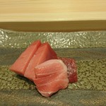 寿司割烹 魚紋 - 大間本鮪。
      