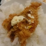 割烹 乃ざわ - ソースとマヨネーズと辛子でいただきます