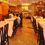 鏞記酒家 - 落ち着いた空間です。