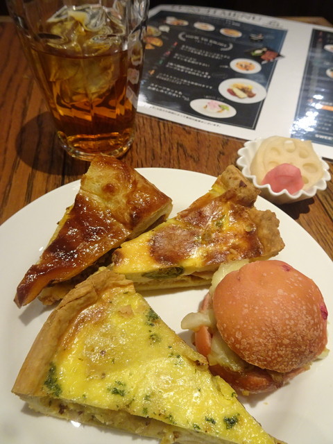 キッシュ食べ放題ランチ By Jenio Cro Magnon 名古屋駅前店 クロマニョン 名古屋 バル バール 食べログ キッシュ食べ放題ランチ By Jenio Cro Magnon 名古屋駅前店 クロマニョン 名古屋 バル バール 食べログ