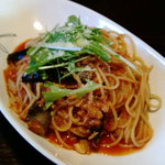 ビストロ - 茄子とツナのトマトソーススパゲティ（ランチメニュー）