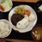 まんぷく亭　 - ハンバーグ定食（500円）