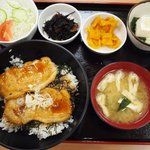 まんぷく亭　 - 焼肉丼定食（500円）