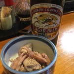 金ちゃん - キリンラガービールとお通しのイカの煮物