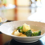 ランチコース (¥7,020) ブロッコリーとカラスミのパスタ