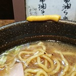 麺家 八の坊 - 丼ぶりにカラシが・・・