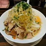 らーめん 稲荷屋 - 辛味まぜそば　850円