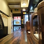 らーめん 稲荷屋 - カウンター席