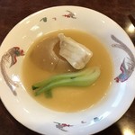 広東名菜 龍宮 - フカヒレ単品は、味は無いがスープは絶品。