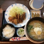 丸十ラーメン - マル十定食（ラーメンは1人前＋100円）