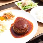 カフェ & バー 15 - 料理写真:ハンバーグランチ