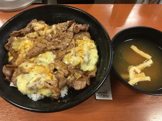 東京チカラめし - チーズ牛丼税込580円