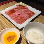 大阪屋 - 外せない極上サーロインの焼きすき