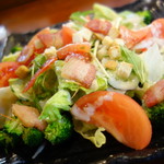 鳥益 - シーザーサラダも何故か美味い（＾＾）