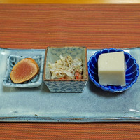 浅草じゅうろく - 明太子の燻製 柚子、ズワイガニ酢、自家製胡麻豆腐
