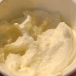 ウッドベリーズ - なお、粒状になったチーズはたっぷり入っており、チーズ好きにはたまらんウマさのフローズンヨーグルトでした。