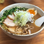 麺や けせらせら - 味噌らぁめん 大盛チャーシュー(720＋100＋200円)