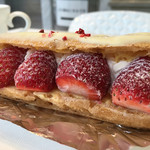 カフェ・ディ・フェスタ - 苺のエクレア 2016/04/25