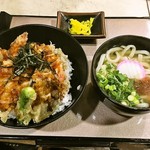 Teuchi Udon Yamashige - 日替わりのランチ本日は天丼とミニうどん