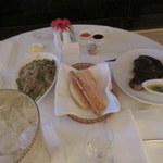 THE STEAK HOUSE WINEBAR + GRILL - ルームサービステーブル