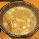 北海道らぁ麺 ひむろ - 味噌ダレつけ麺のつけ汁。
      旨し。