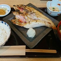 上越やすだ  銀座二丁目店 - 日替り定食 キンキの一夜干し