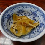 にく友食堂 - お通しの切り干し大根
