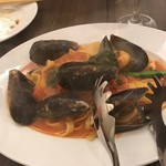 Cucina Italiana nico luce - ムール貝と菜の花のトマトソース