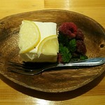 Cafe Dining fun - ２層のチーズケーキ