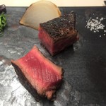 TACUBO - 赤牛サーロインと田窪牛の薪焼き