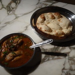 サンバレーホテル - チキンカレー、ロティ