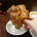 トラットリア グランボッカ - でかいポップオーバー：拳2つ分ぐらい