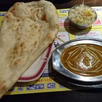 シバ - チキンカレーとナンのセット♪