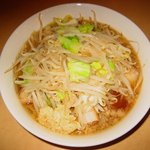 吉利 - 「小豚ラーメン（ニンニク＆野菜コール）」850円