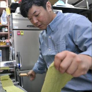 素材を活かした、手打ちパスタ