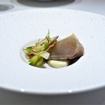 plenitude - 岡山県産サワラの軽い燻製　アーティチョークのピューレ