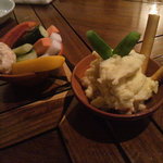 Shimbashi Dorai Dokku - ビールに合うポテトサラダと野菜スティック
