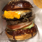 ハングリー ヘブン 目黒店 - ハングリーヘブンバーガーダブル 1200円
                                +目玉焼 100円