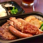 ガスト - テイクアウトのミックスグリル弁当 税込971円