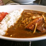 Shibaki Chi Kafe - 土日祝限定カレー（豚角煮のきのこカレートマトソース添え）