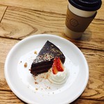 BLUE LEAF CAFE - コーヒーＭと期間限定ガトーショコラ