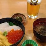 三色丼、サッポロクラシック