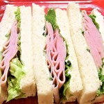 クーズコンセルボ - ハム野菜サンド　￥３０８