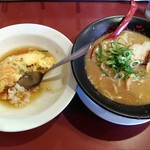 らーめん一作 - 「半天津飯セット」880円