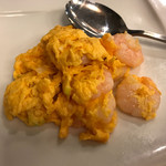 Yokohamachuukagaichuugokuhanten - 海老と卵の炒め物。卵は火が通り過ぎてた。