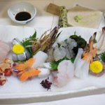 華ぶさ - わがまま言って色々入れて貰いました　あこう　夜鳴き　サワラ　ヨコワ　水イカ　サヨリ　車海老　鯖　鯵　ミル貝等2010.12